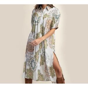 Women’s GiGio Medallion Print Shirt Dress Side Slit Snap Front Size Small